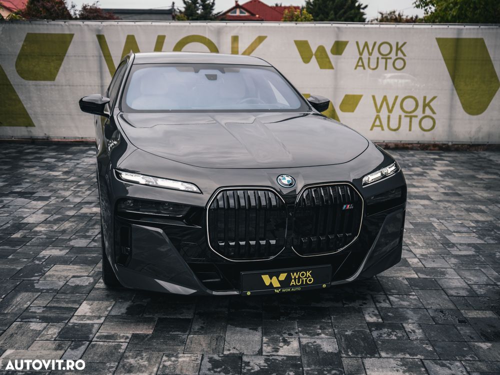 BMW M7 M760e xDrive AT PHEV - 3