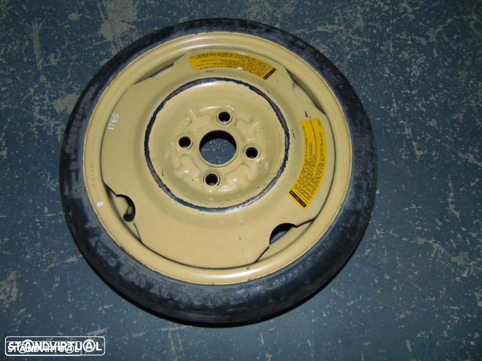 Mazda MX5 pneu suplente - 2