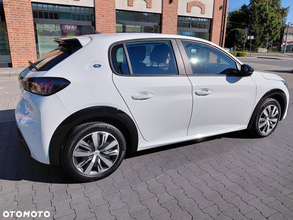 Peugeot 208 50kWh Active - 4
