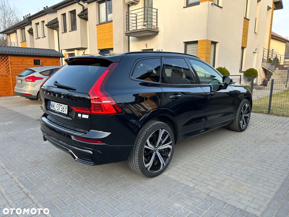 Volvo XC 60 T8 Plug-In Hybrid AWD R-Design - 4