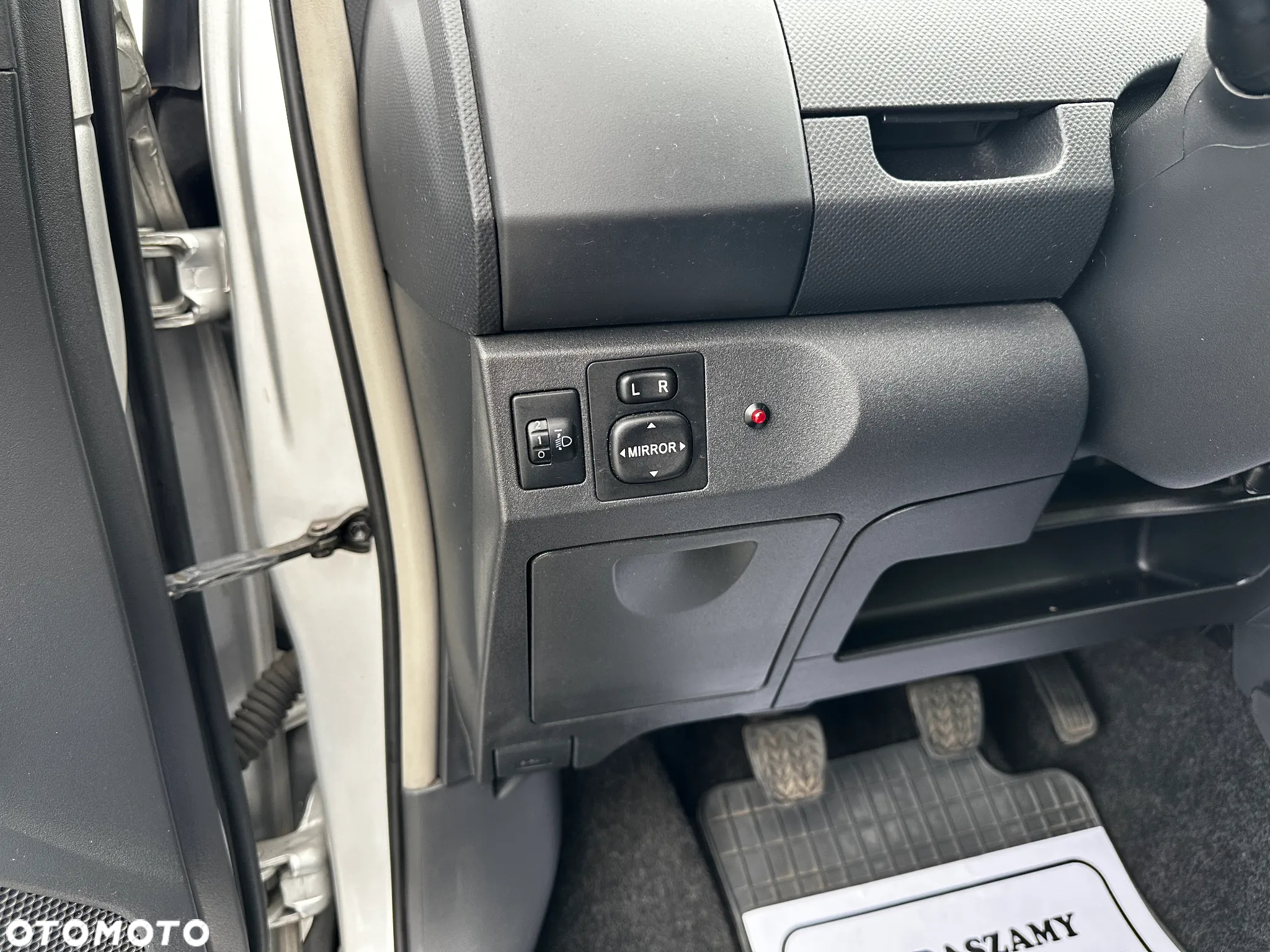 Toyota Yaris - 15
