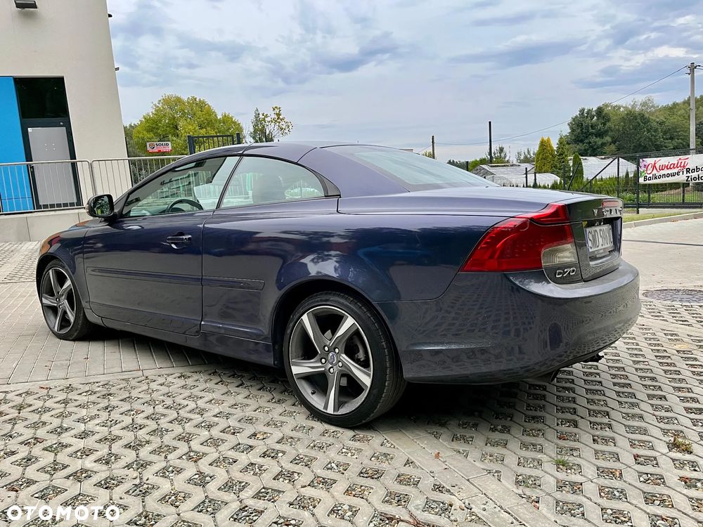 Volvo C70 D3 Momentum - 8