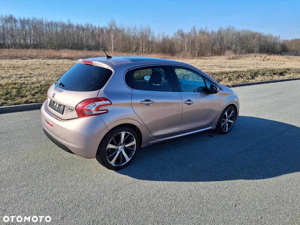 Peugeot 208 e-HDi 92 Stop&Start Style - 13