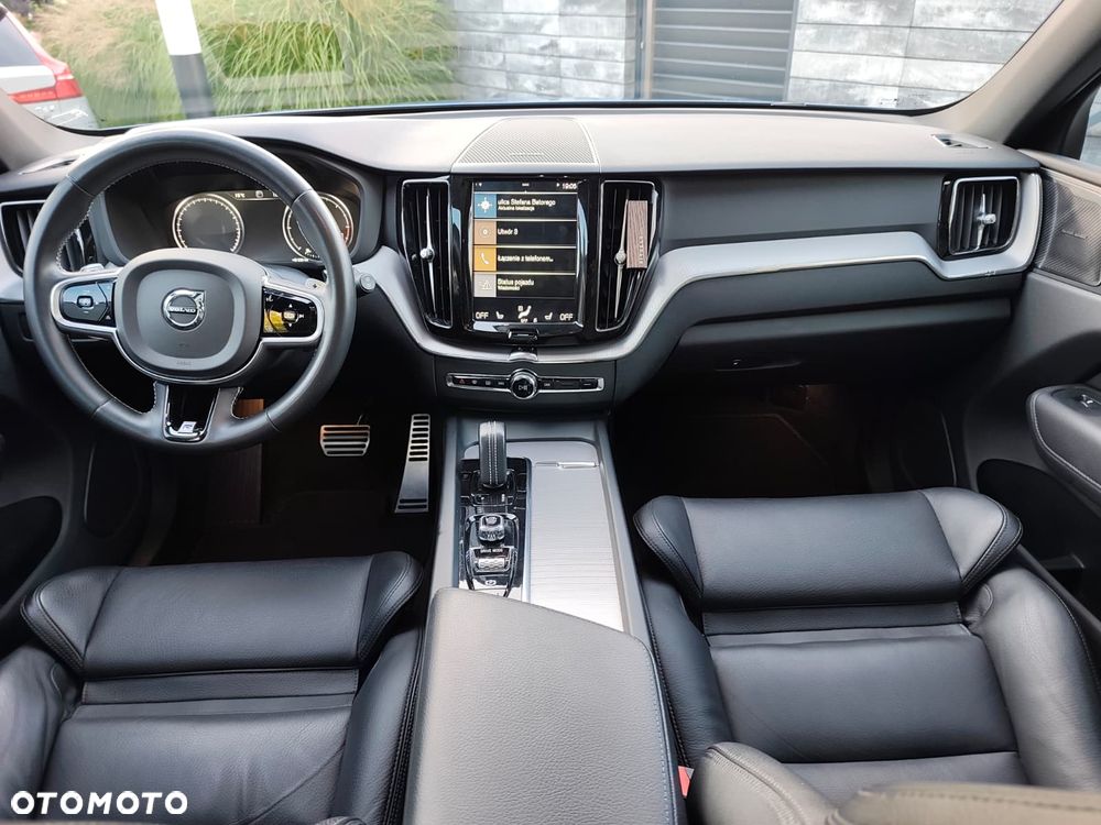 Volvo XC 60 D5 AWD R-Design - 22