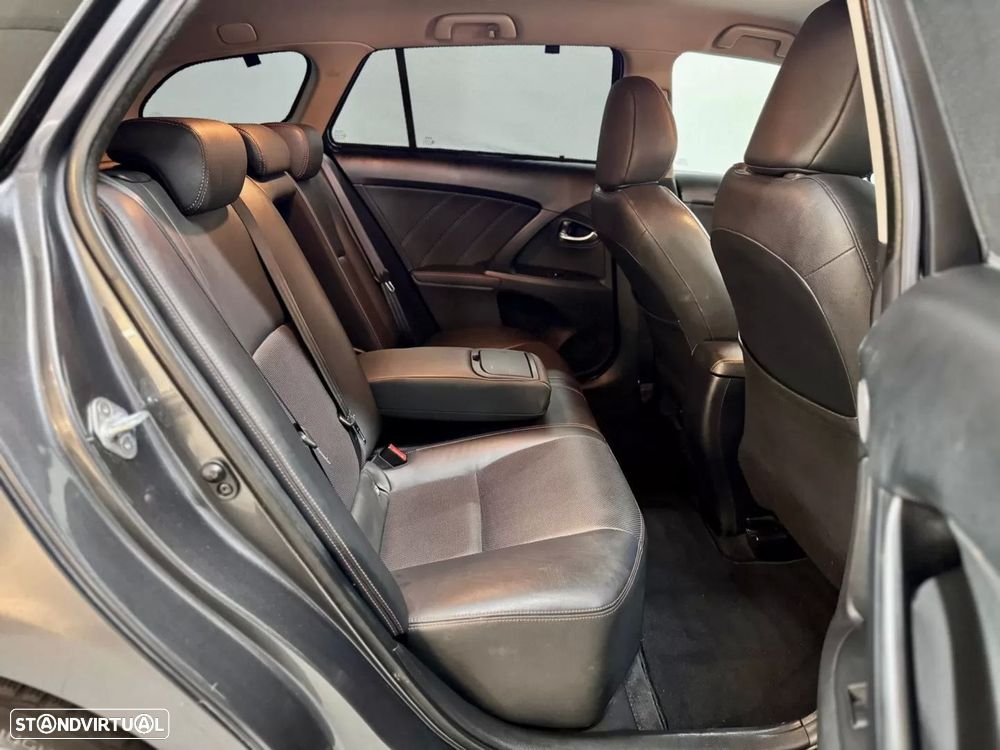 Toyota Avensis Touring Sports 2.0 D-4D Luxury+GPS - 48
