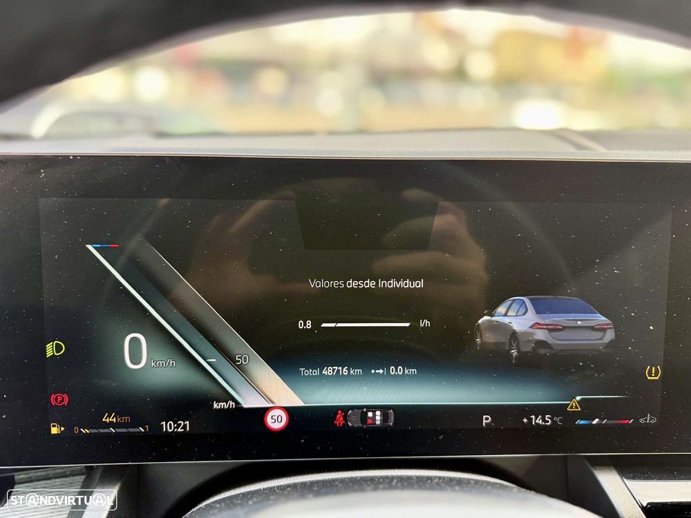 BMW 520 d Pack Desportivo M - 23