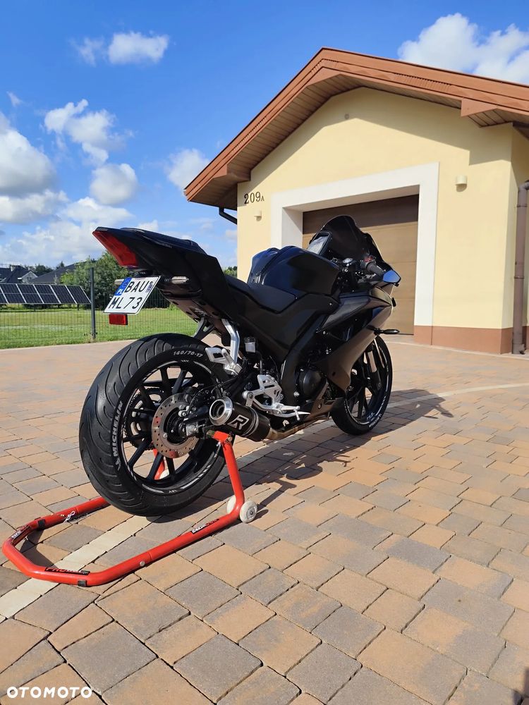 Yamaha YZF - 6