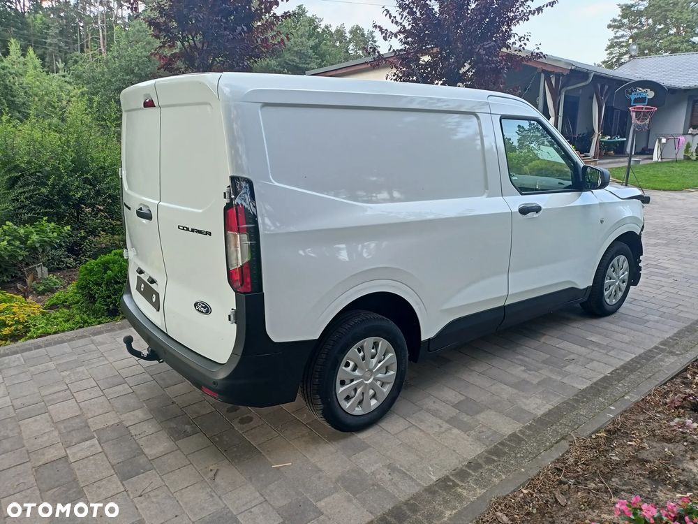 Ford Transit Courier - 5