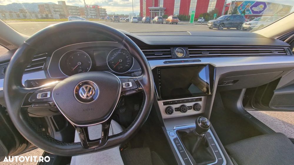 Volkswagen Passat 2.0 TDI Comfortline - 6