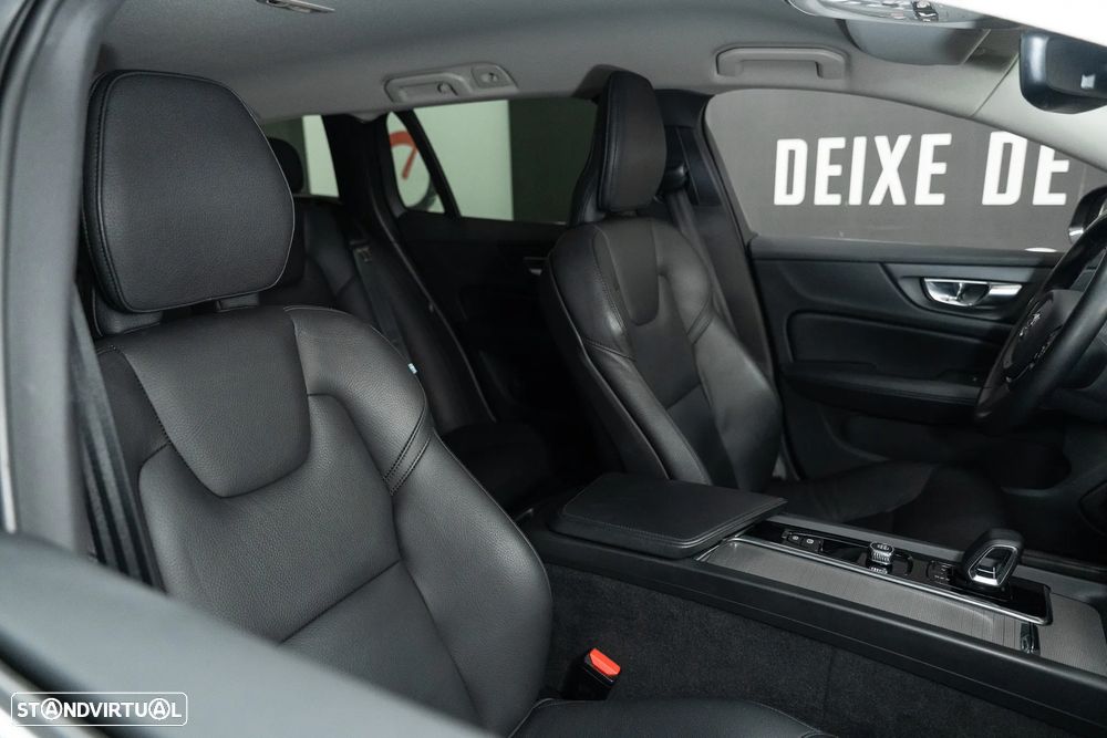 Volvo V60 2.0 B4 Momentum Plus Geartronic - 20