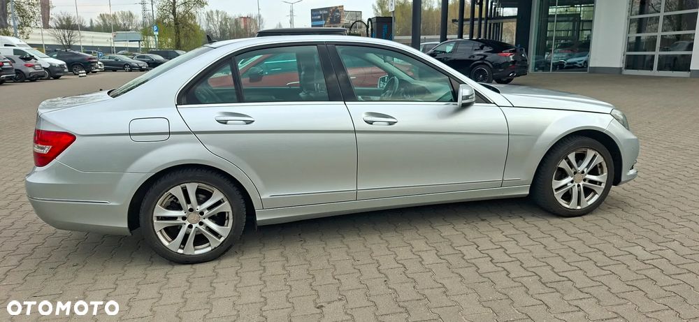 Mercedes-Benz Klasa C 180 (BlueEFFICIENCY) Avantgarde - 8