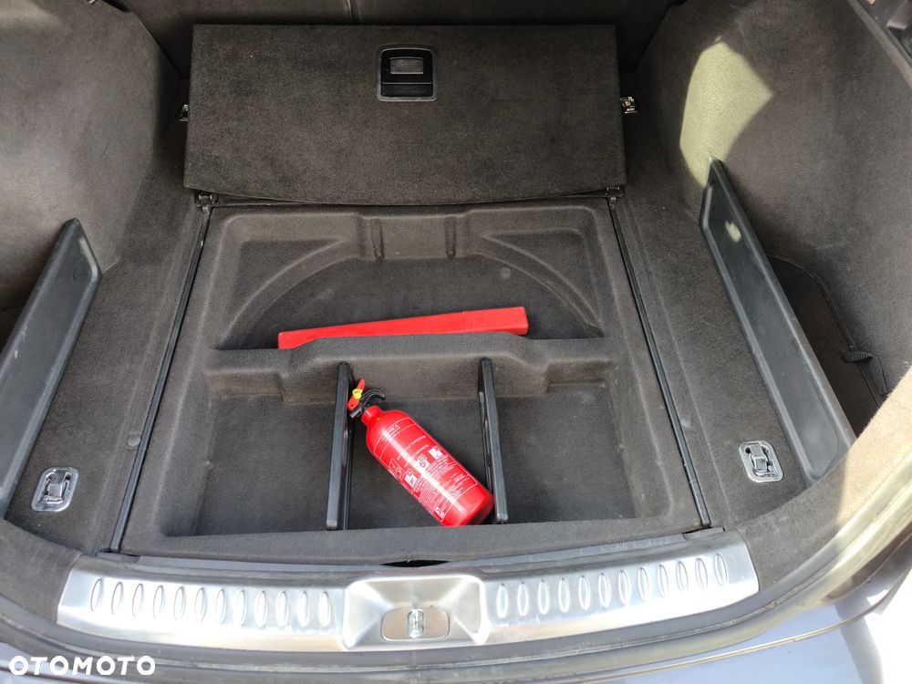 Hyundai i40 1.6 CRDi Premium DCT - 17