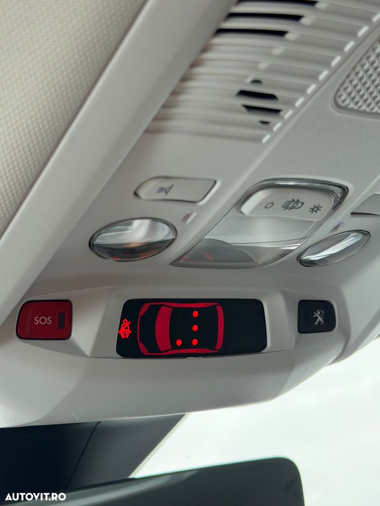 Peugeot 3008 225 e-EAT8 Allure Pack - 34