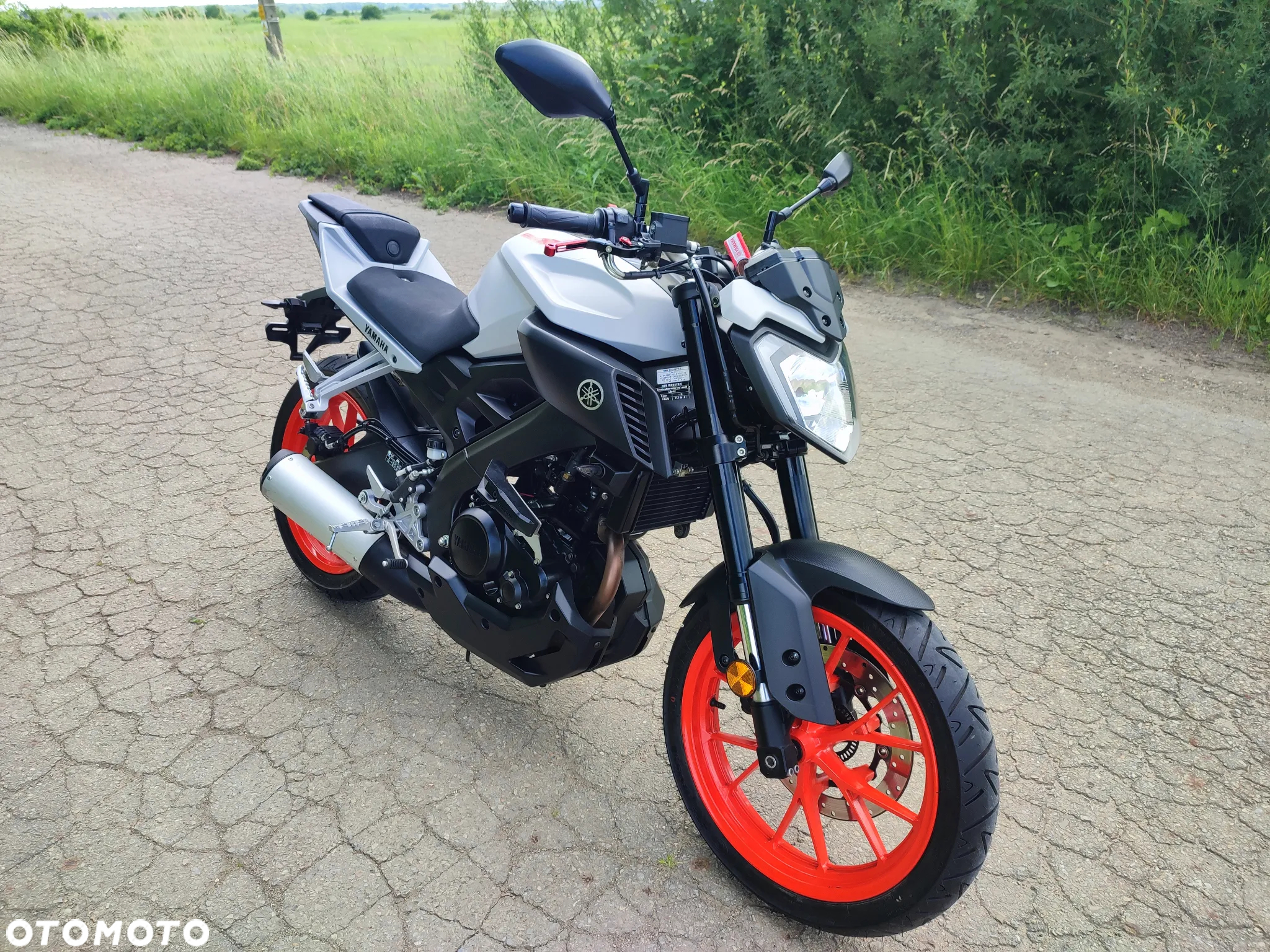 Yamaha MT - 26