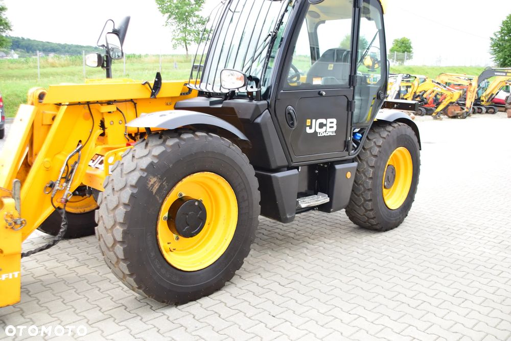 JCB 541-70 - 3