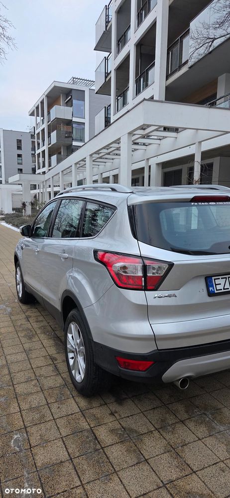 Ford Kuga 1.5 EcoBoost 2x4 Titanium - 5