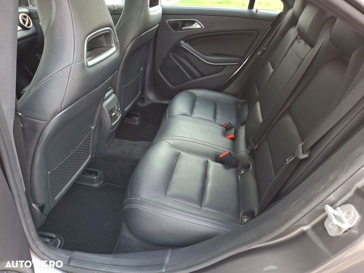 Mercedes-Benz CLA 200 7G-DCT Urban - 14