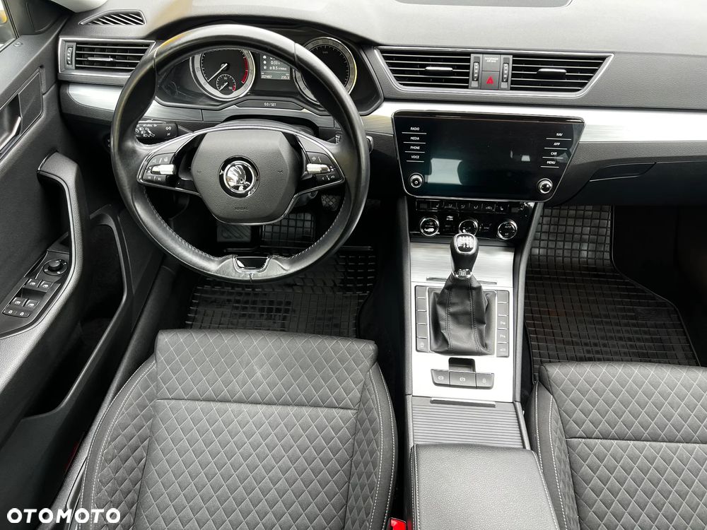 Skoda Superb 1.5 TSI Ambition - 14