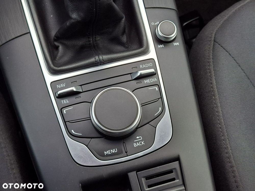 Audi A3 3-drzwiowe 1.6 TDI - 24