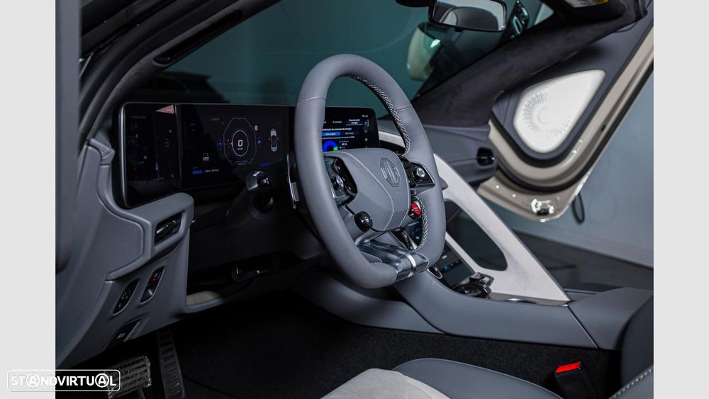 MG Cyberster 77 kWh GT — fotografia 13