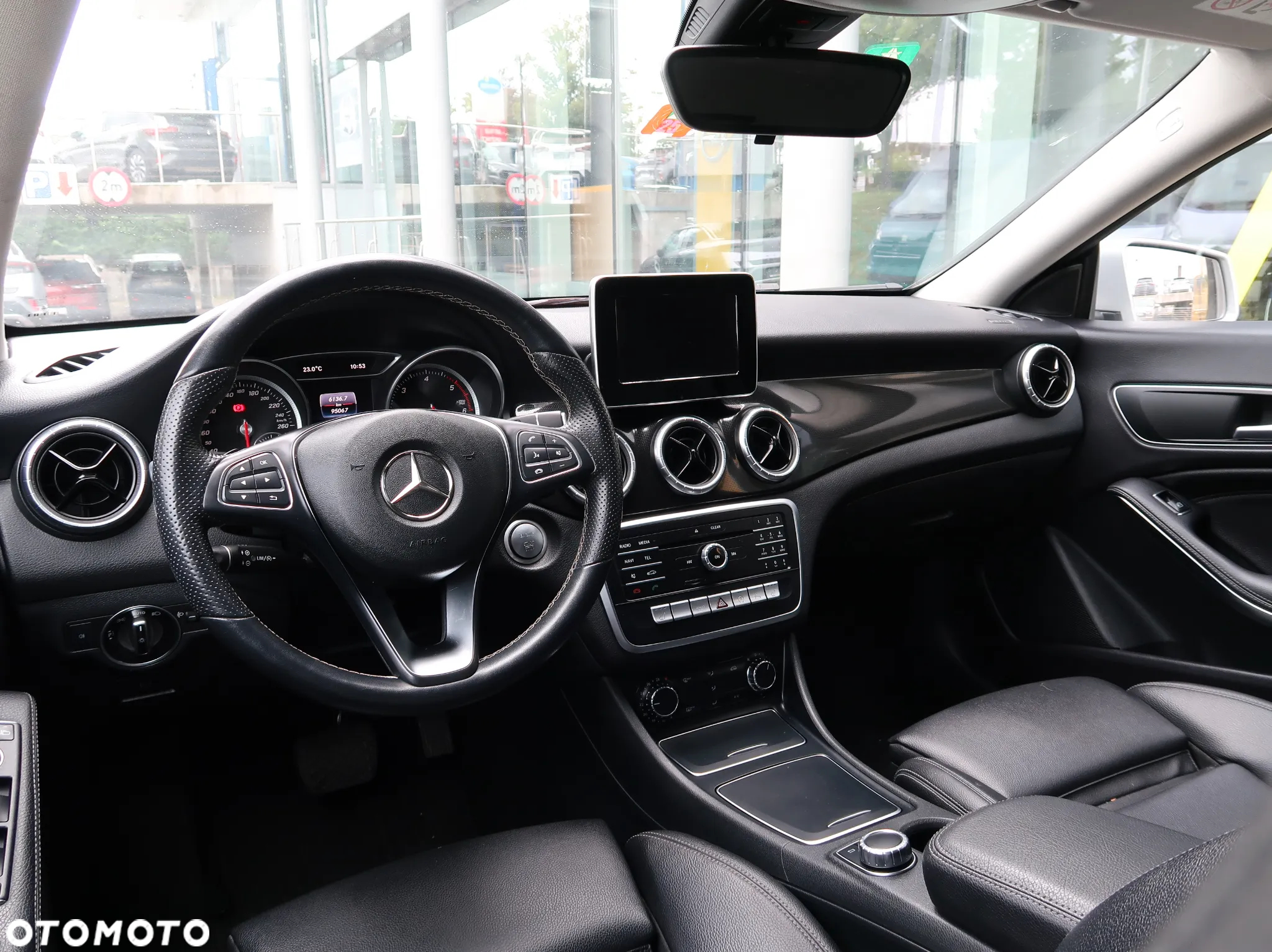 Mercedes-Benz CLA 200 d 7G-DCT Urban - 12