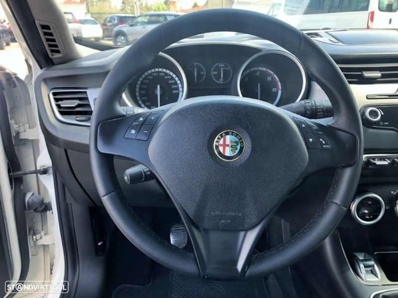 Alfa Romeo Giulietta 1.6 JTDM Exclusive - 14