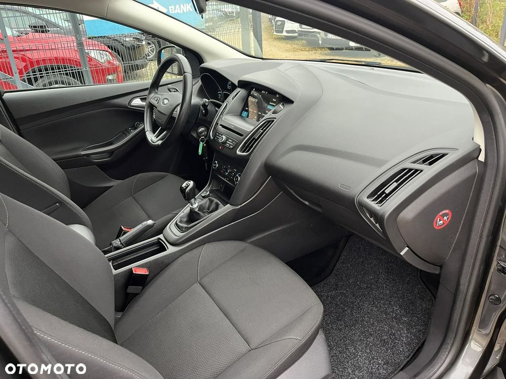 Ford Focus - 21
