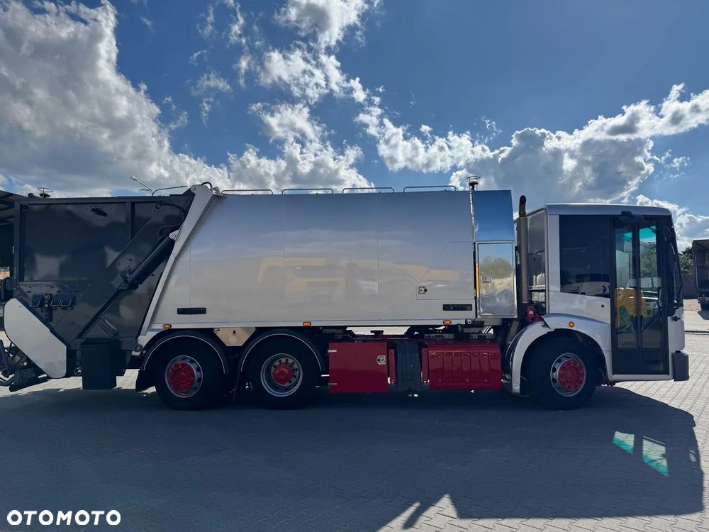 Mercedes-Benz Econic - 8