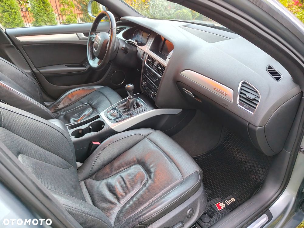 Audi A4 Limousine - 12