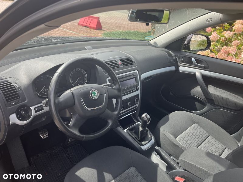 Skoda Octavia 1.4 TSI Ambiente - 6