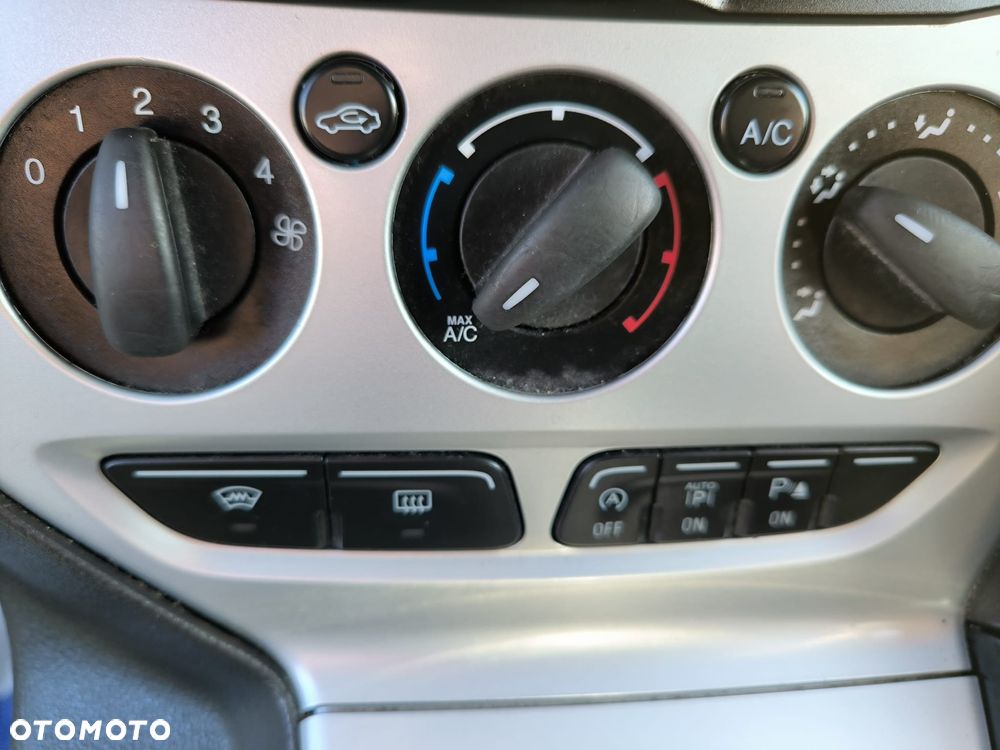 Ford Focus 1.6 TDCi DPF Start-Stopp-System Champions Edition - 17