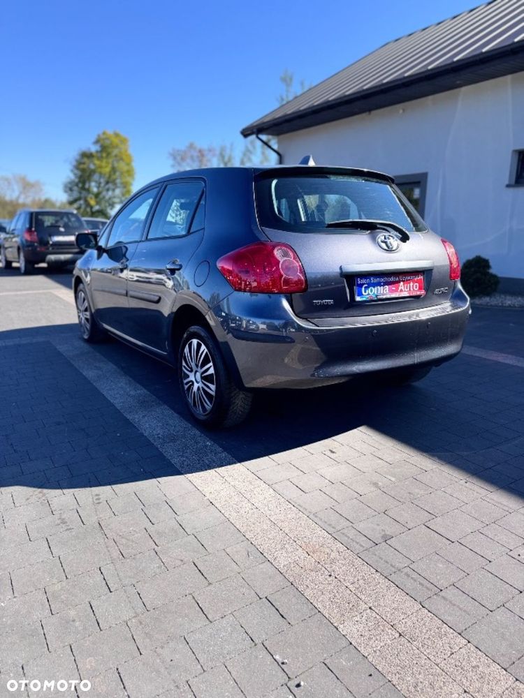 Toyota Auris - 5