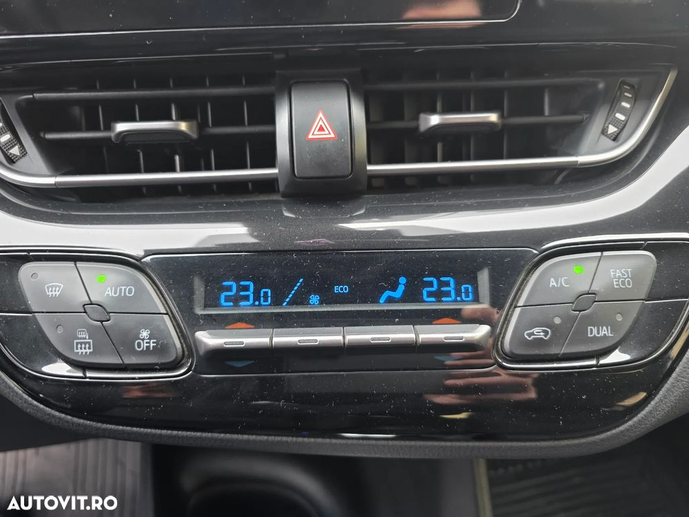 Toyota C-HR - 12