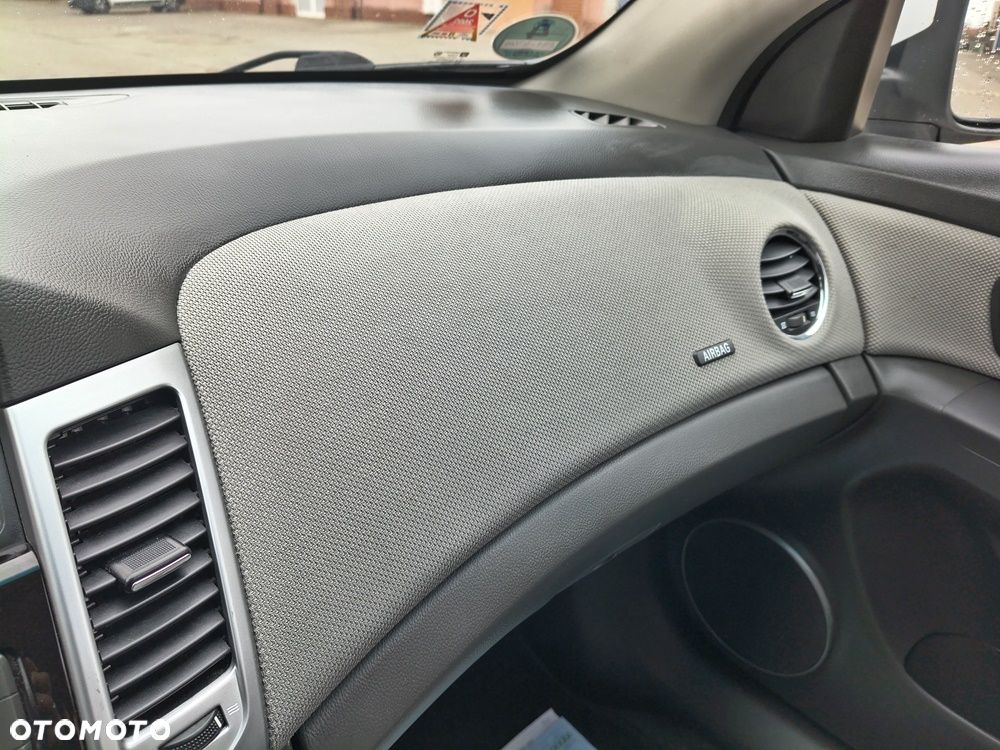 Chevrolet Cruze 2.0 LS - 16