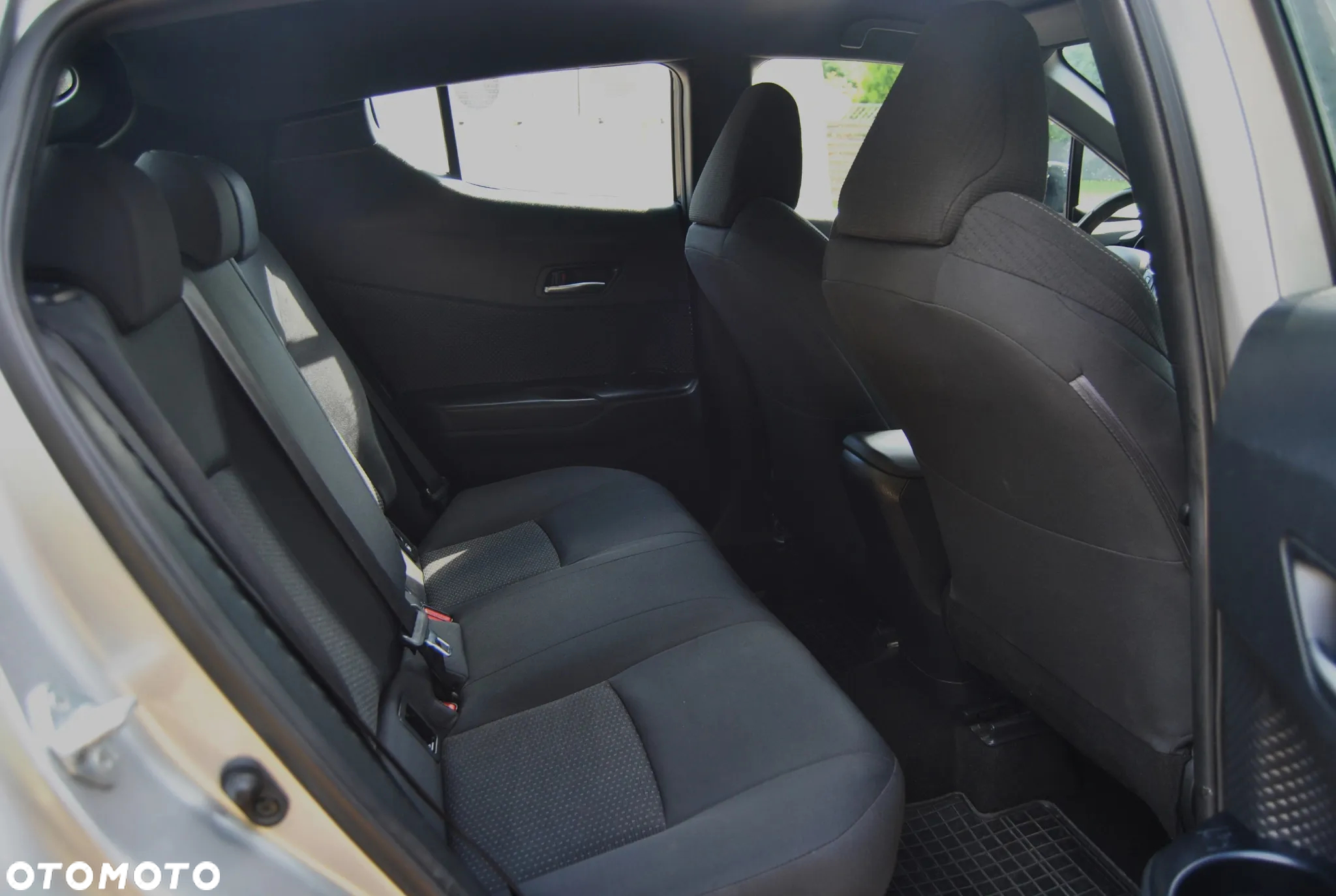 Toyota C-HR 1.8 Hybrid Comfort - 8