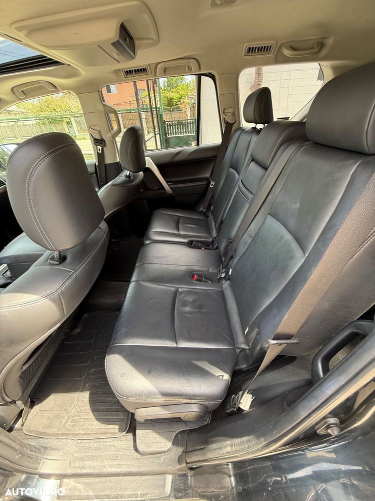 Toyota Land Cruiser 3.0l Turbo D-4D Aut. AVS 7 Locuri Luxury - 6