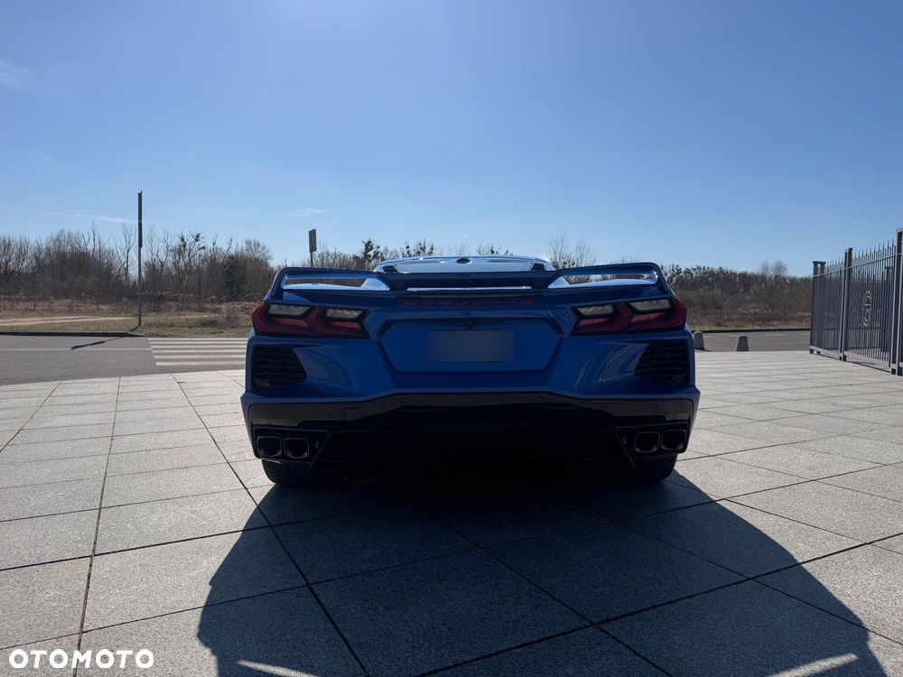 Chevrolet Corvette - 14