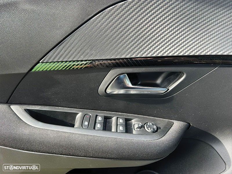 Peugeot 208 1.2 PureTech Active - 17