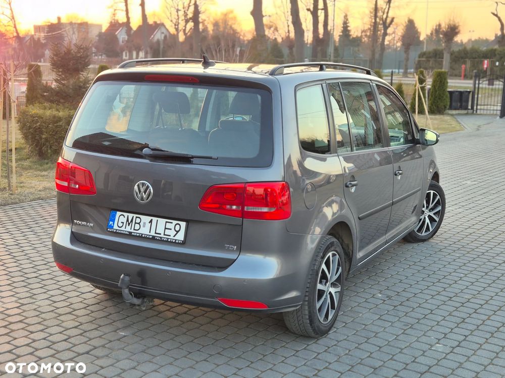 Volkswagen Touran 1.6 TDI DPF BlueMotion Technology DSG Comfortline - 3