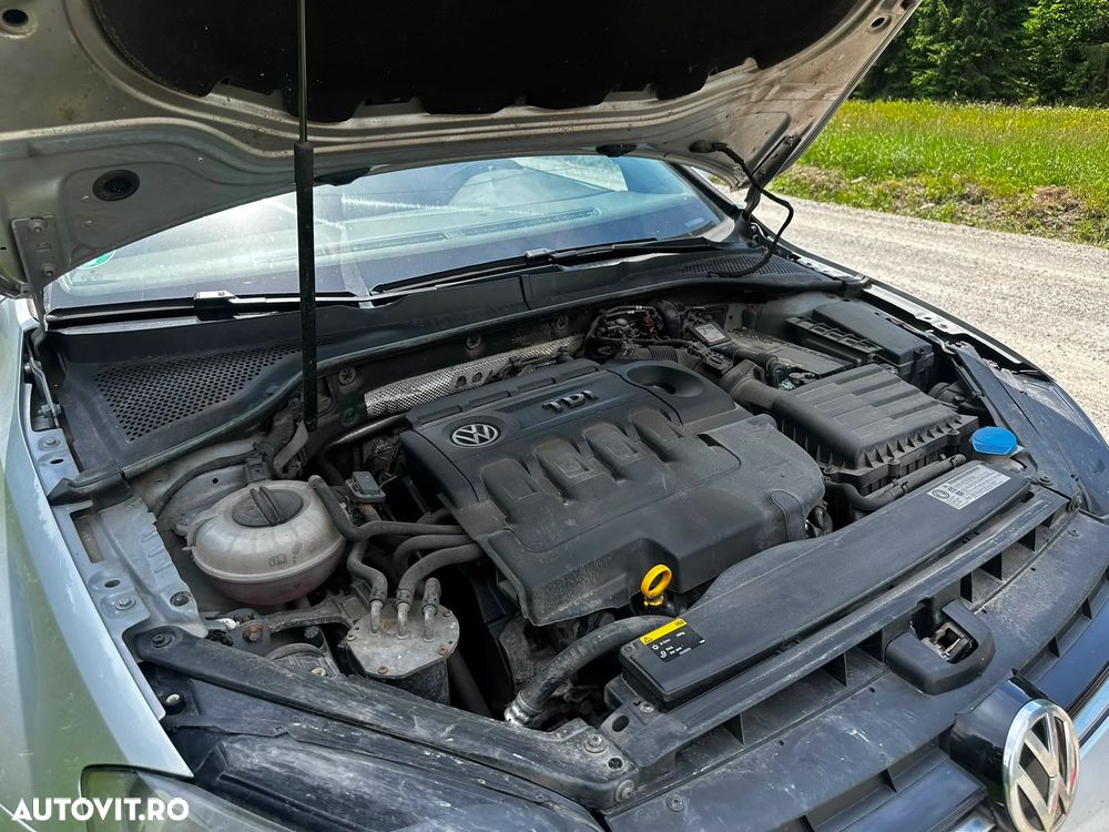 Volkswagen Golf 1.6 TDI 4Motion - 16