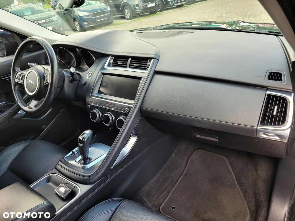 Jaguar E-Pace - 16