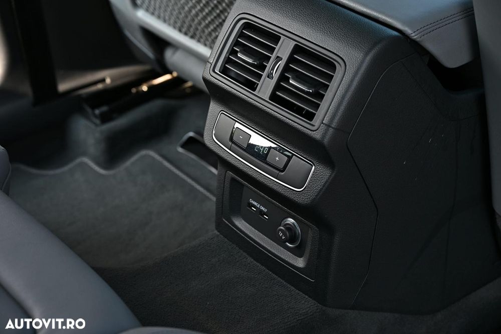 Audi Q5 55 TFSIe quattro S tronic S line business - 25