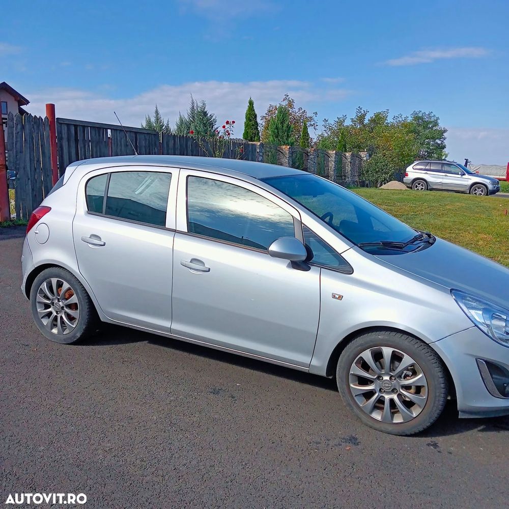 Opel Corsa 1.2 Essentia - 2