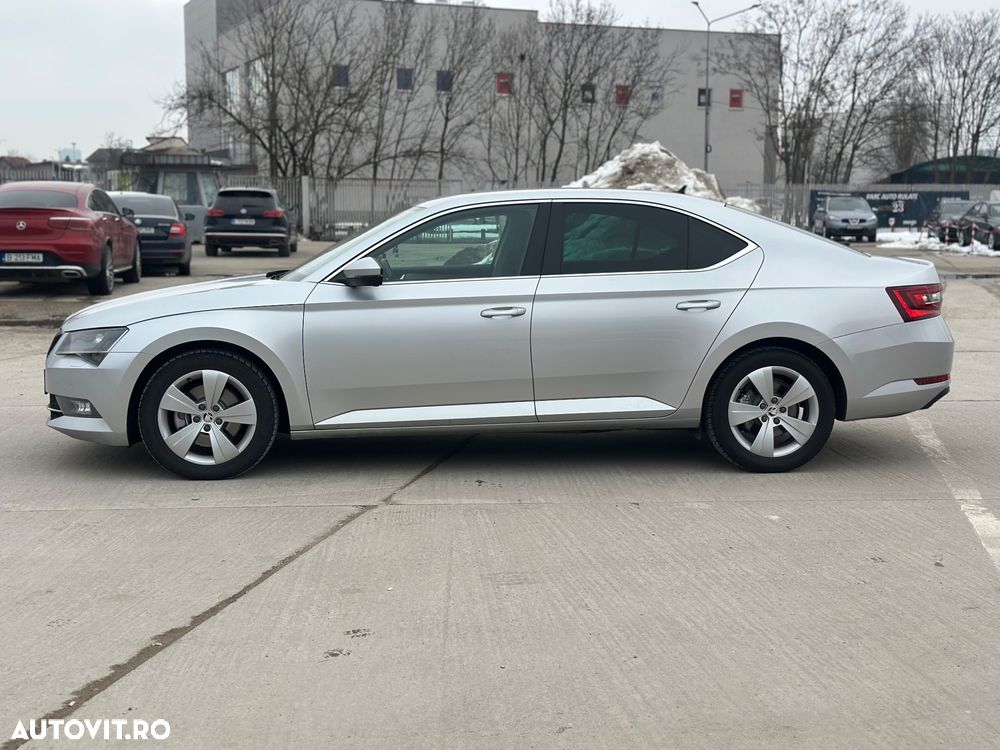 Skoda Superb 2.0 TDI DSG Style - 5