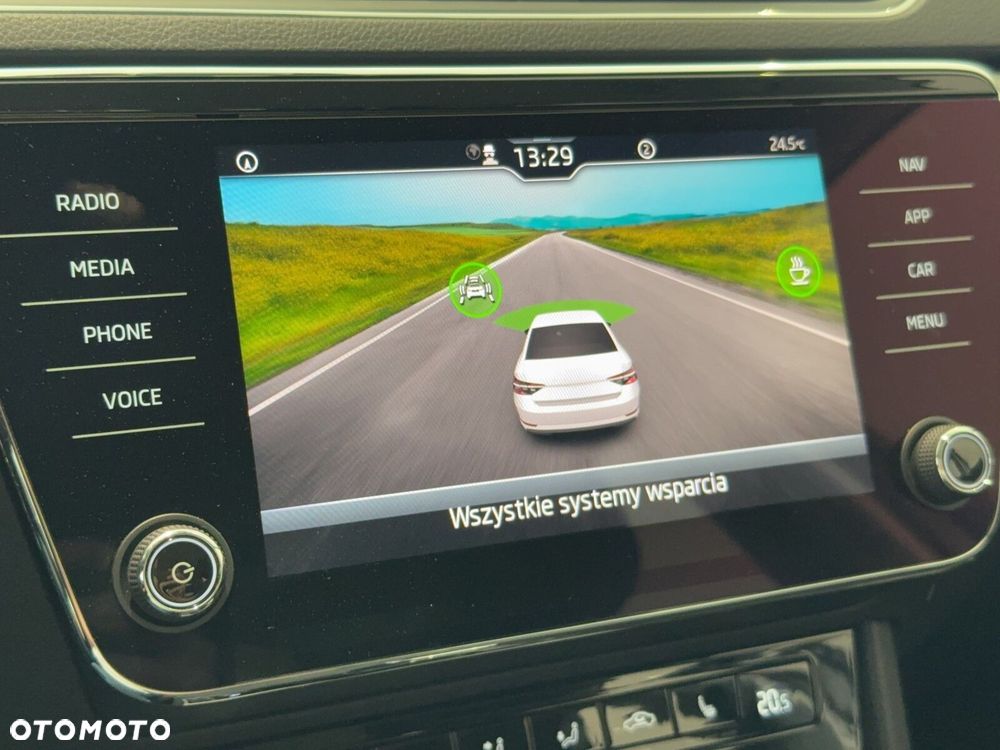 Skoda Superb 1.5 TSI Ambition DSG - 28