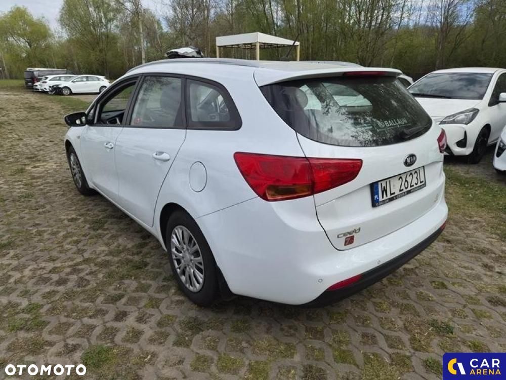 Kia Ceed - 4