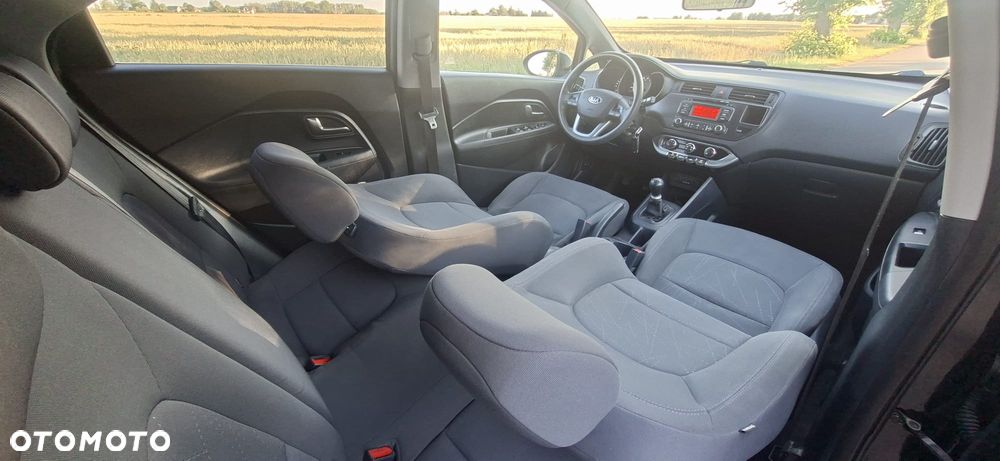 Kia Rio 1.2 Attract - 18