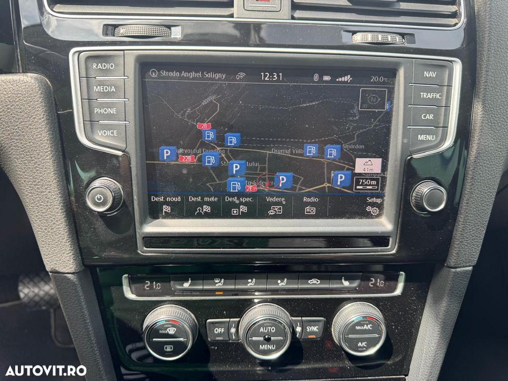Volkswagen Golf 1.6 TDI DPF BMT DSG Comfortline - 12