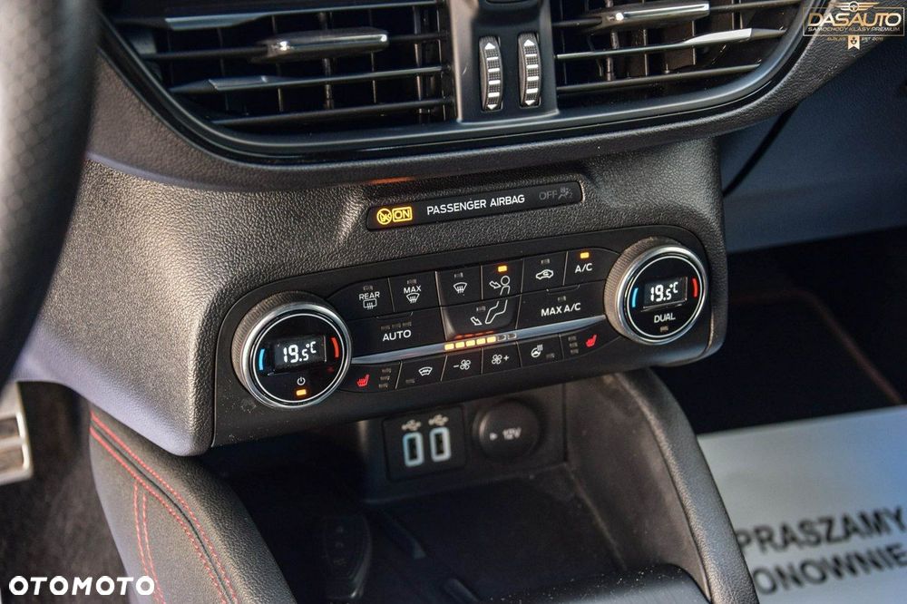 Ford Focus - 25