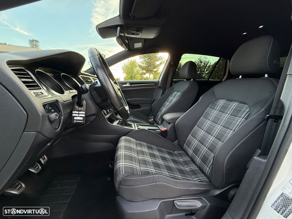 VW Golf 2.0 TDi GTD - 18